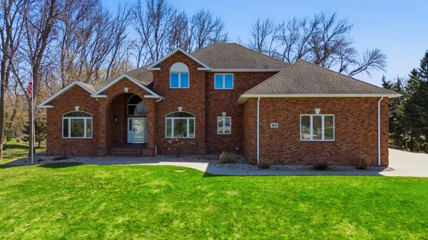$979,000 | 106 50th Avenue East, West Fargo, ND 58078