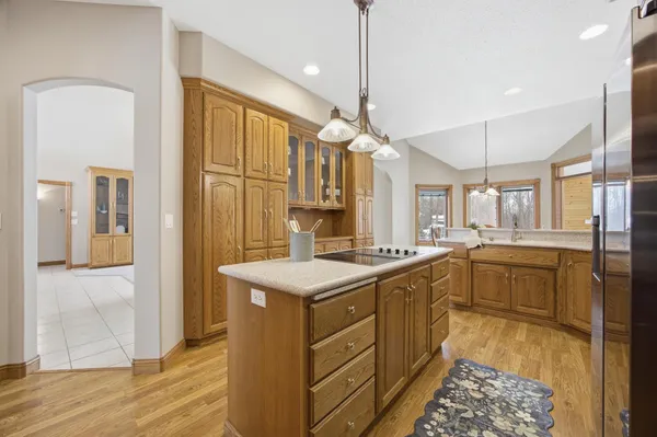 $979,000 | 106 50th Avenue East, West Fargo, ND 58078