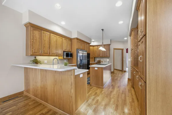 $979,000 | 106 50th Avenue East, West Fargo, ND 58078