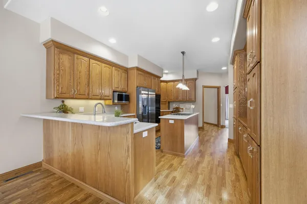 $979,000 | 106 50th Avenue East, West Fargo, ND 58078