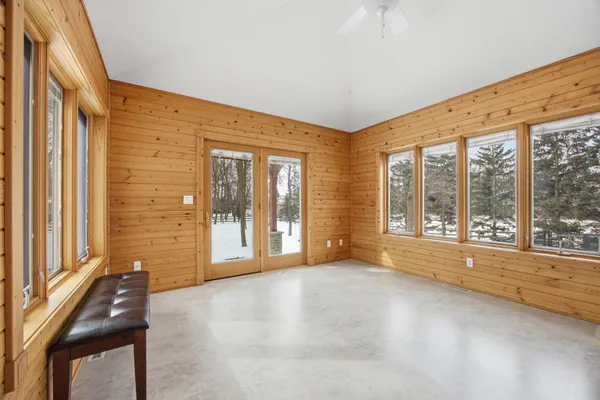 $979,000 | 106 50th Avenue East, West Fargo, ND 58078