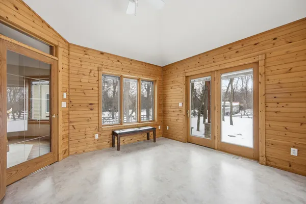$979,000 | 106 50th Avenue East, West Fargo, ND 58078
