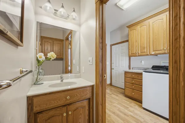 $979,000 | 106 50th Avenue East, West Fargo, ND 58078