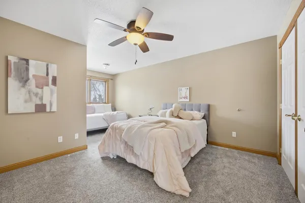 $979,000 | 106 50th Avenue East, West Fargo, ND 58078