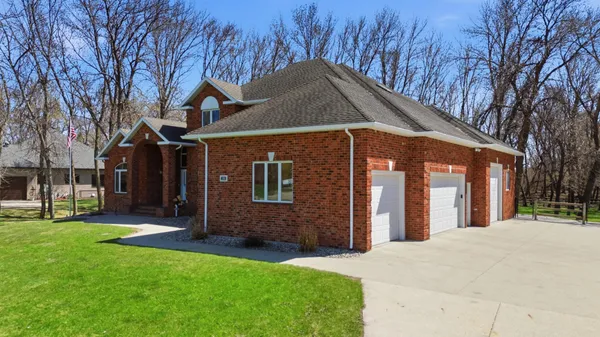 $979,000 | 106 50th Avenue East, West Fargo, ND 58078