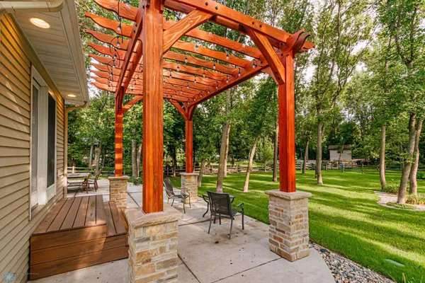 $979,000 | 106 50th Avenue East, West Fargo, ND 58078