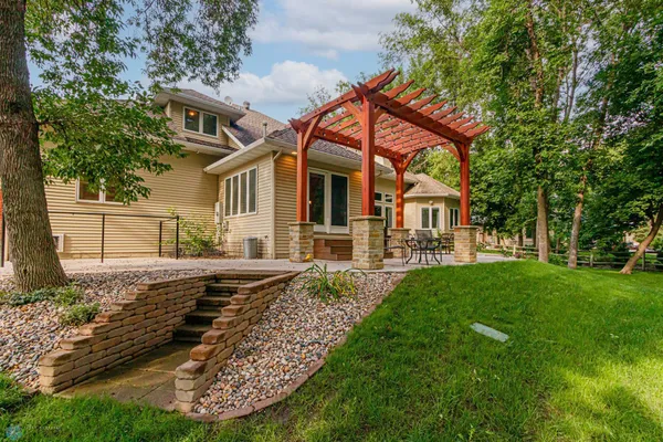 $979,000 | 106 50th Avenue East, West Fargo, ND 58078