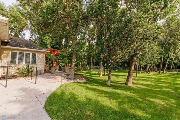 $979,000 | 106 50th Avenue East, West Fargo, ND 58078