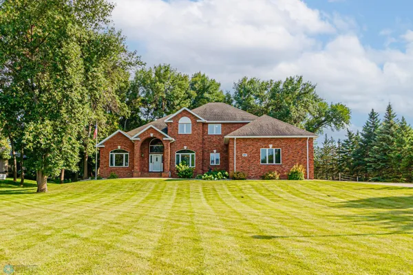 $979,000 | 106 50th Avenue East, West Fargo, ND 58078