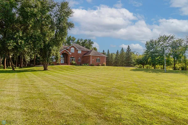 $979,000 | 106 50th Avenue East, West Fargo, ND 58078