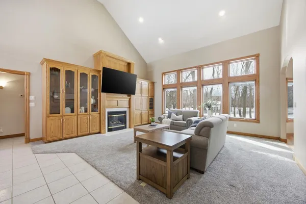 $979,000 | 106 50th Avenue East, West Fargo, ND 58078
