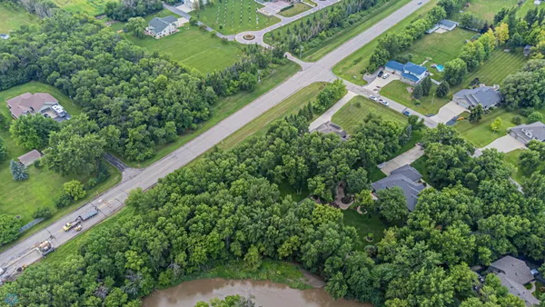 $979,000 | 106 50th Avenue East, West Fargo, ND 58078