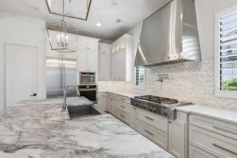 $1,380,000 | 8605 Colina Terrace, Benbrook, TX 76126