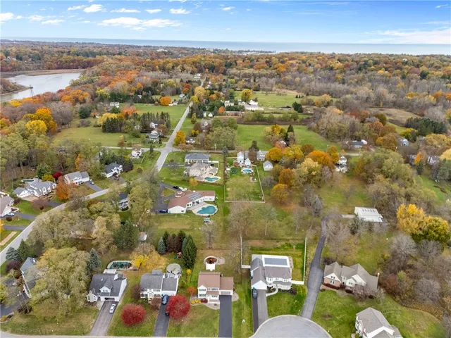 $424,900 | 262 Totem Trail, Irondequoit, NY 14617