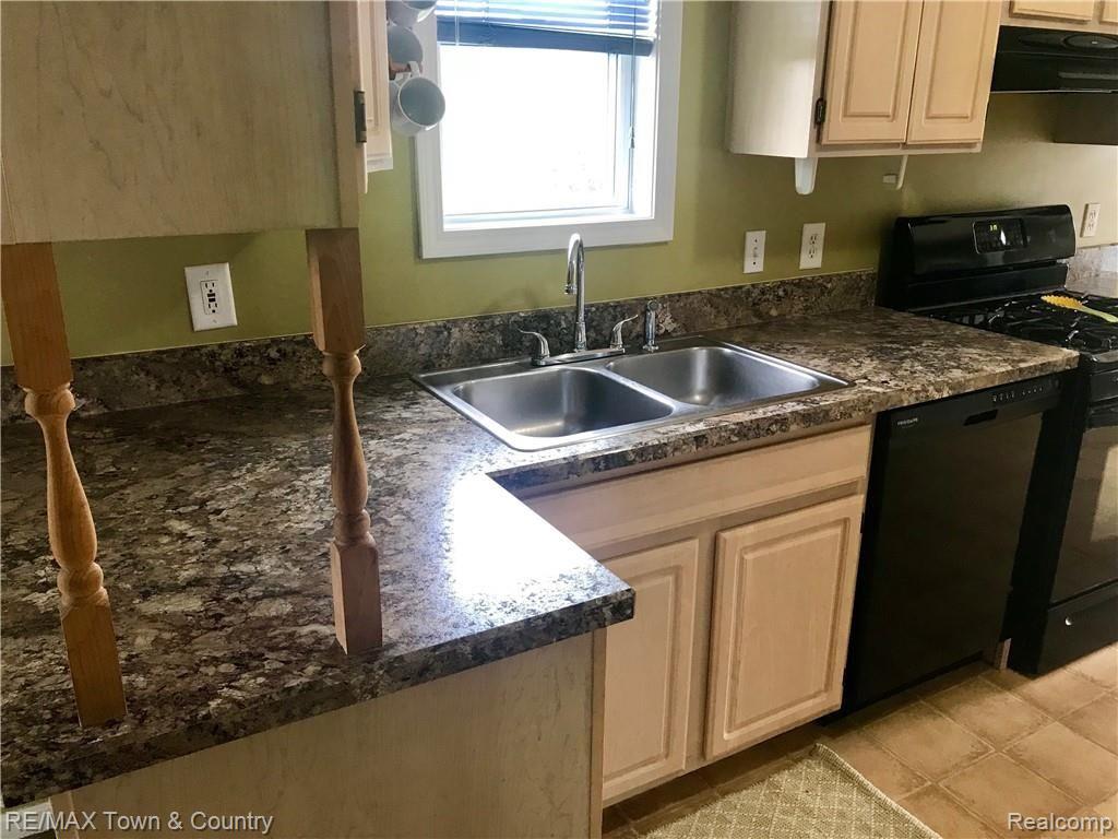 8524 Farrand Road Montrose, MI 48457 - Photo 12 of 32 IMG-7592.jpg