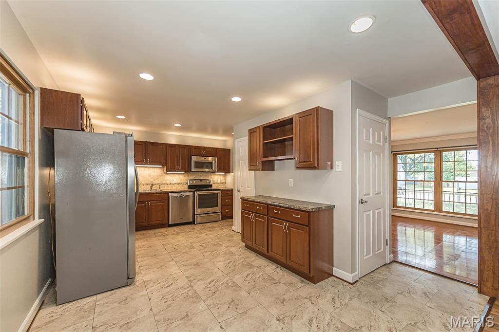 11716 Minot Drive Bridgeton, MO 63044 - Photo 14 of 59