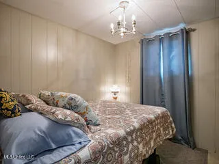 $115,000 | 352 Coles Point Road, Batesville, MS 38606