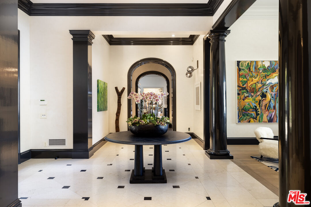 1140 East Mountain Drive Santa Barbara, CA 93108 - Photo 9 of 42 a view of entryway with a tub and a garden view