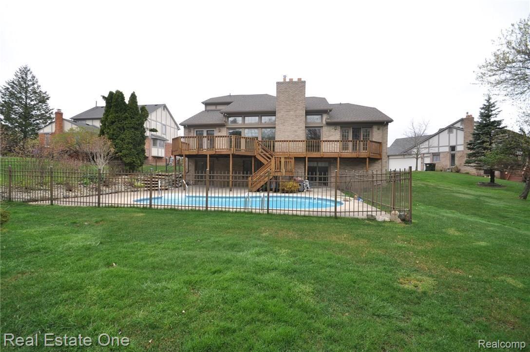 1929 Ridgefield Court Rochester, MI 48306 - Photo 30 of 30 l.JPG