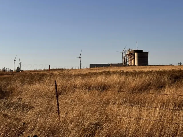 $1,200,000 | 0 South Loop Road, Miami, TX 79059