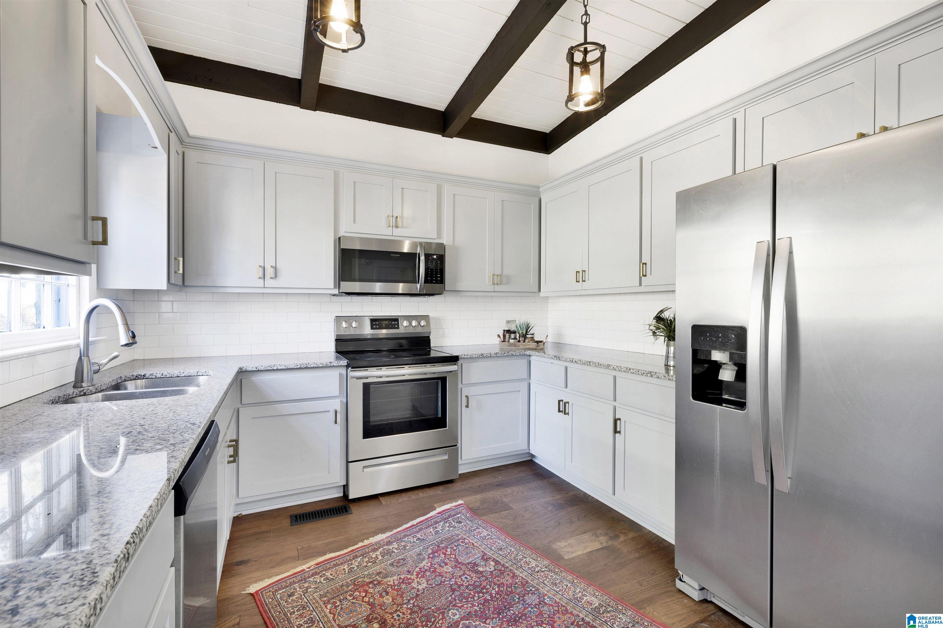 111 Columbiana Road Birmingham, AL 35209 - Photo 6 of 41