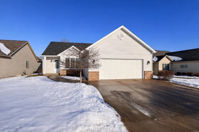$399,900 | 5012 West Boxwood Lane, Appleton, WI 54913