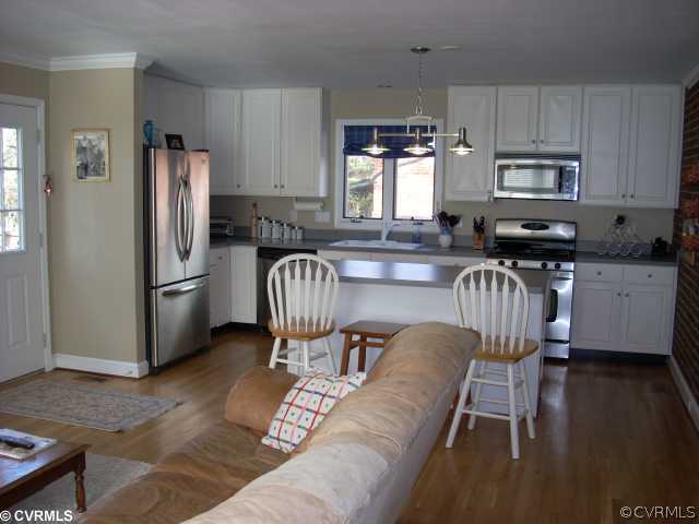 1010 Foxcroft Road Henrico, VA 23229 - Photo 8 of 12 Kitchen - Open to Family Room