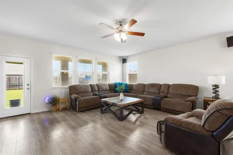 $330,000 | 503 Francis Lane, Royse City, TX 75189