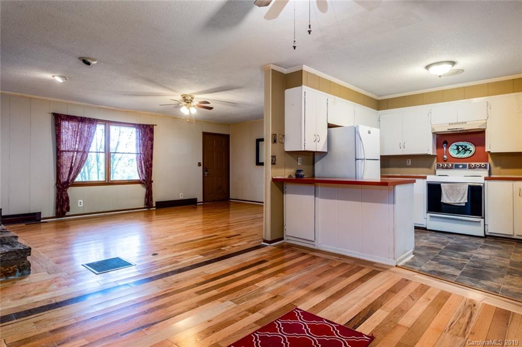 5450 Springs Road Conover, NC 28613 - Photo 4 of 17 Gallery Image 4