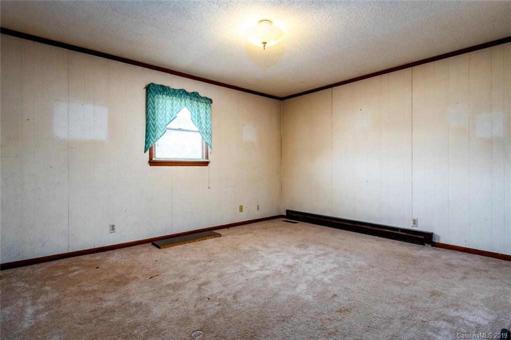 5450 Springs Road Conover, NC 28613 - Photo 8 of 17 Gallery Image 8