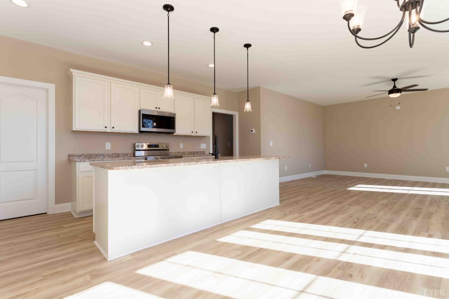 1115 Thornblade Way Blue Ridge, VA 24064 - Photo 10 of 14