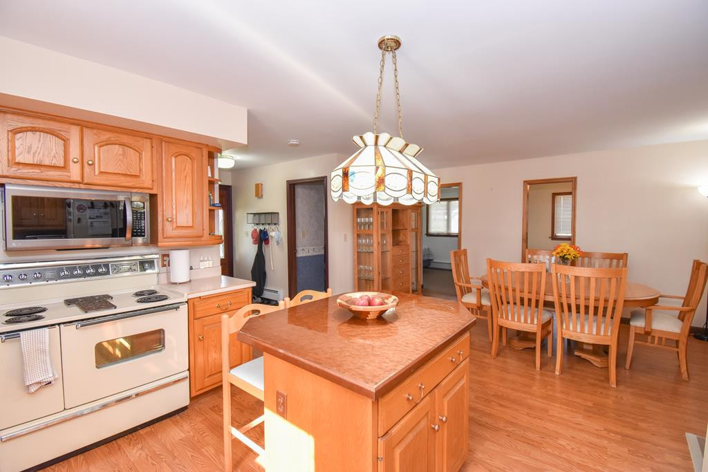 240 Dickson Point Road Plattsburgh, NY 12901 - Photo 7 of 18 Gallery Image 7