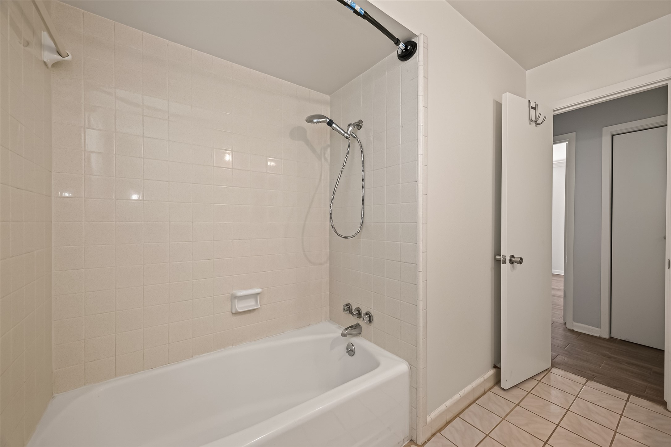 10039 Warwana Road Houston, TX 77080 - Photo 21 of 37 Gallery Image 21