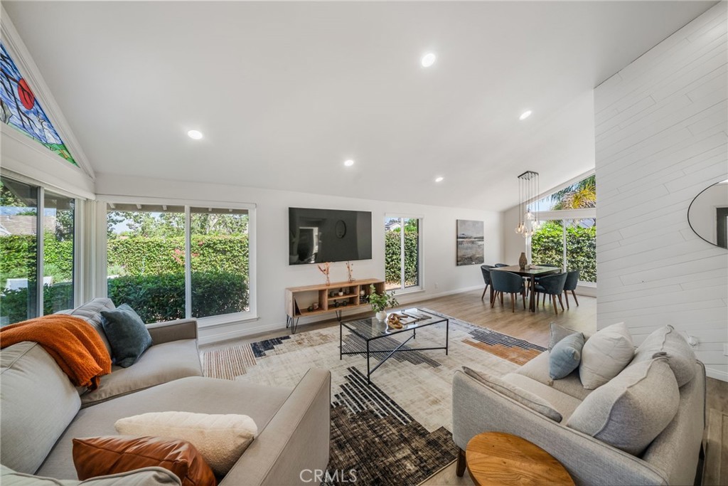 22112 Comanche Road Lake Forest, CA 92630 - Photo 6 of 41