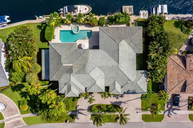 $4,595,000 | 780 Northeast Orchid Bay Drive, Boca Raton, FL 33487