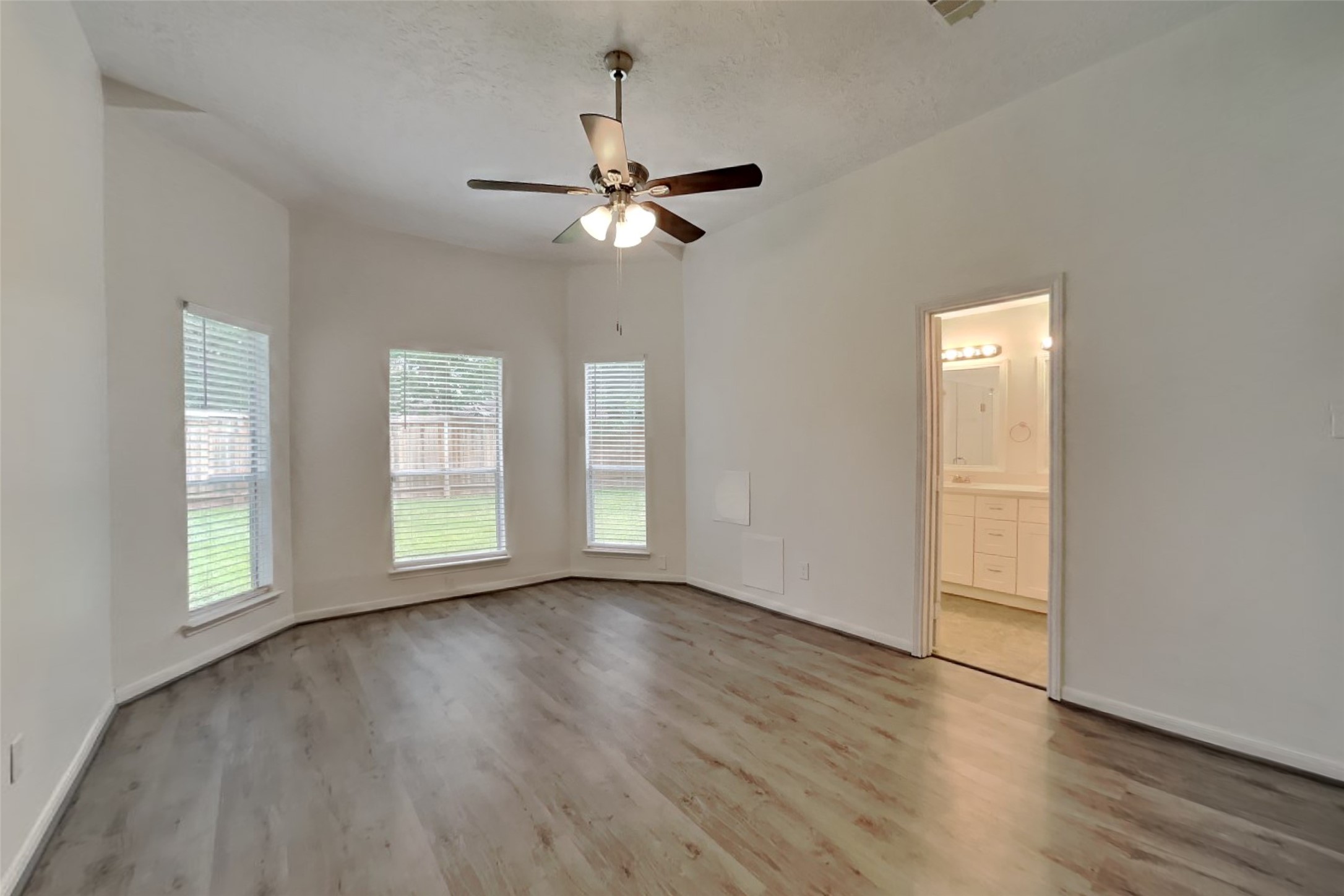 1915 Creston Drive Spring, TX 77386 - Photo 8 of 18