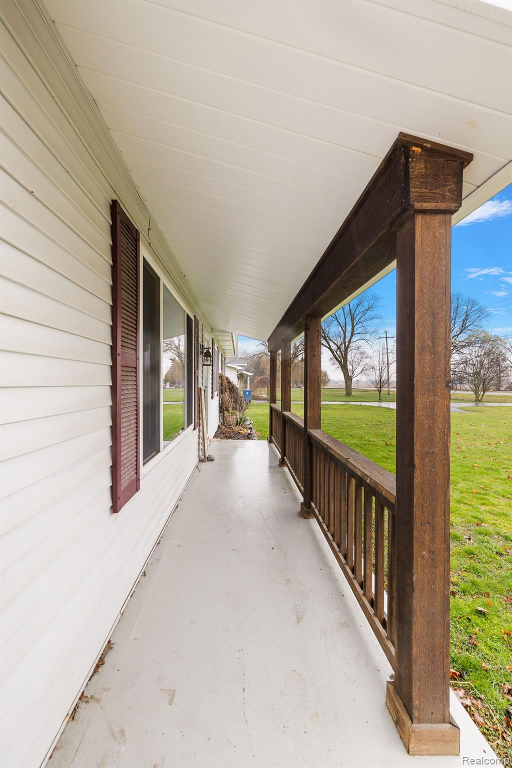 10466 Beecher Road Flushing, MI 48433 - Photo 6 of 37 Gallery Image 6