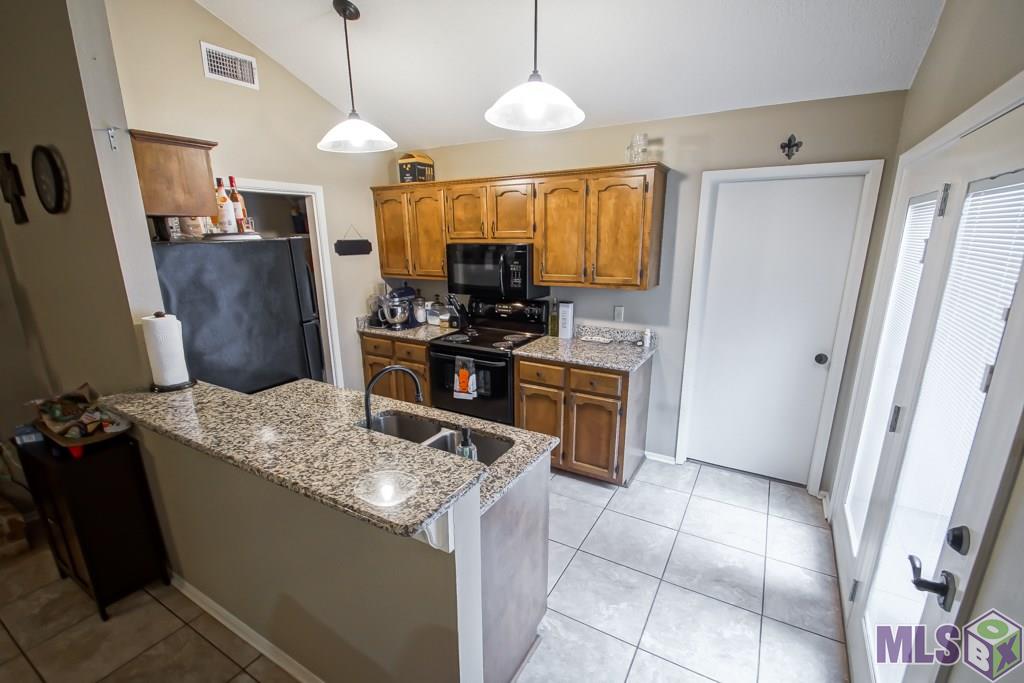 8069 Summa Avenue, Unit B Baton Rouge, LA 70809 - Photo 1 of 15 Gallery Image 1
