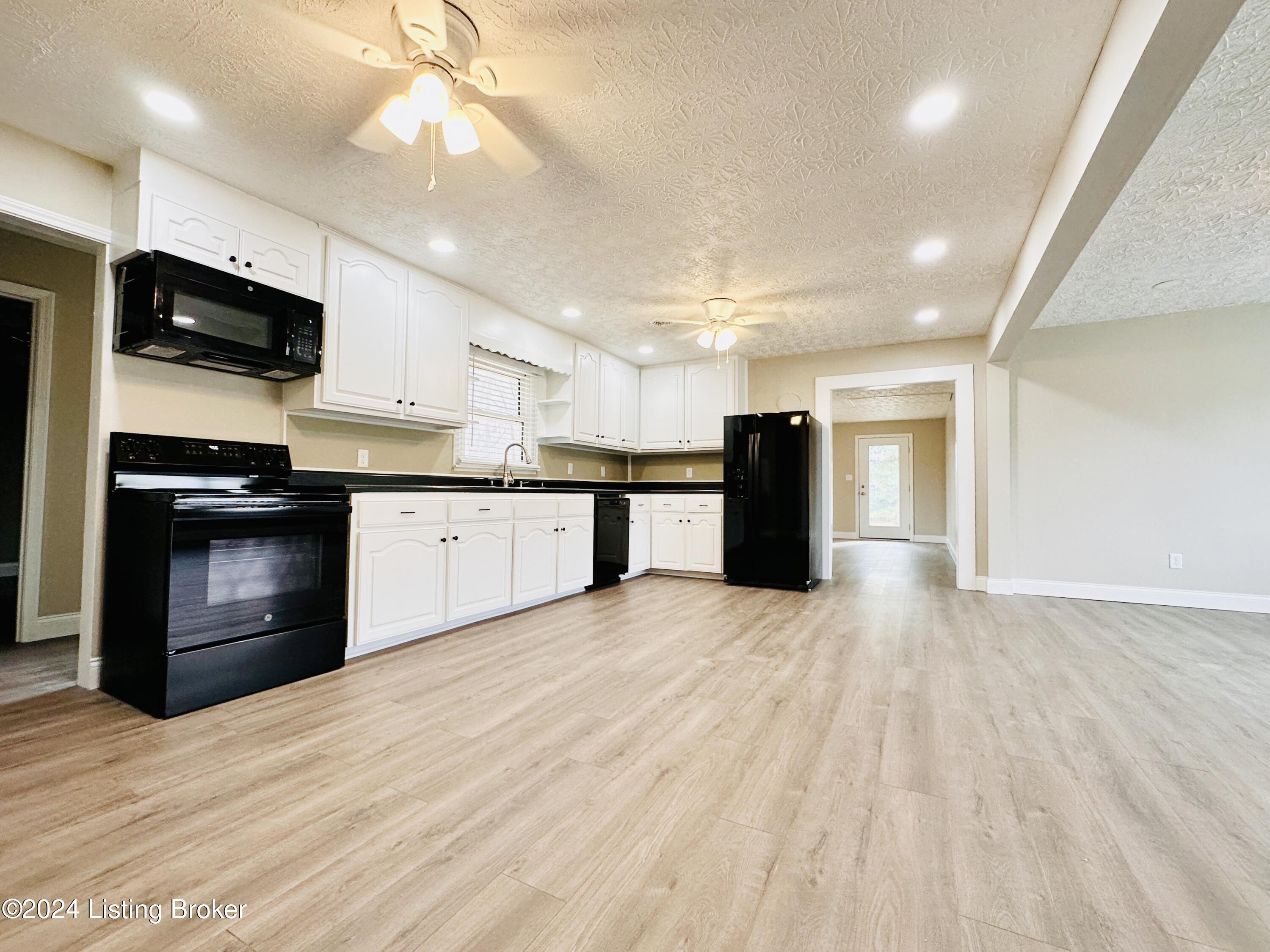 4810 Anneta Road Leitchfield, KY 42754 - Photo 26 of 46 Interior-7