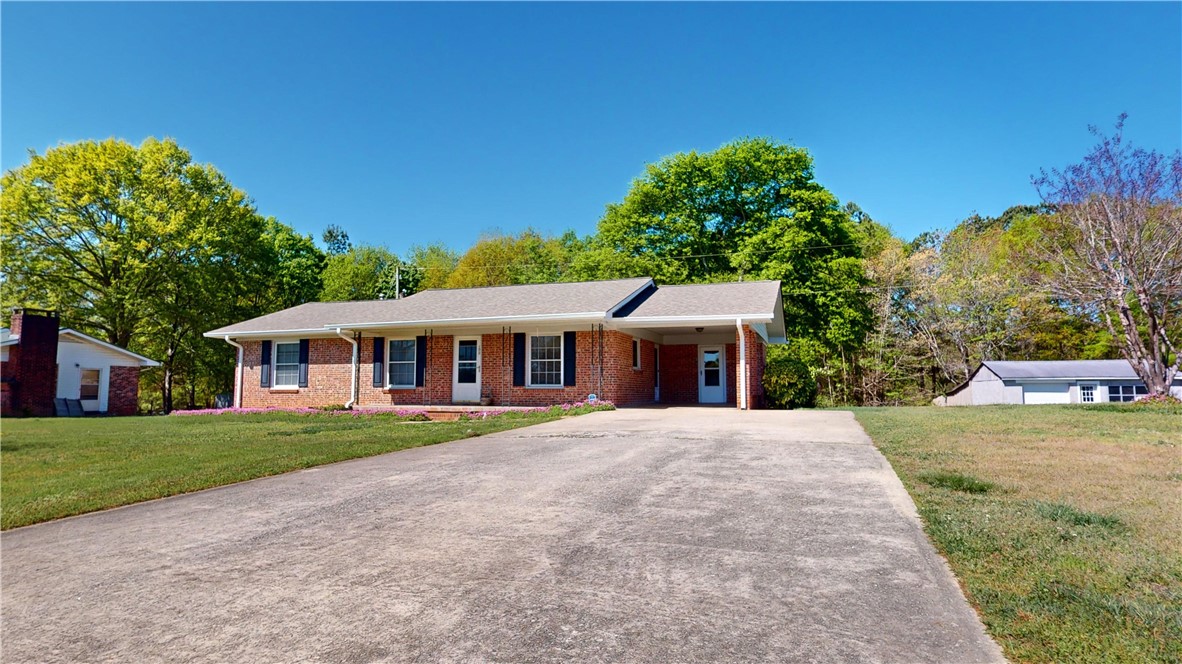 102 Torrington Road Walhalla, SC 29691 - Photo 1 of 25 Gallery Image 1