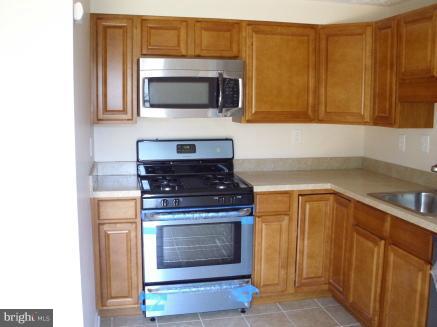 43 Morning Court Rosedale, MD 21237 - Photo 6 of 13 Kitchen