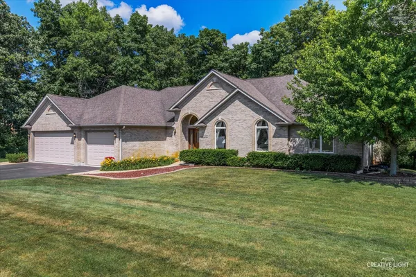 $625,000 | 11210 Pebble Drive, Huntley, IL 60142