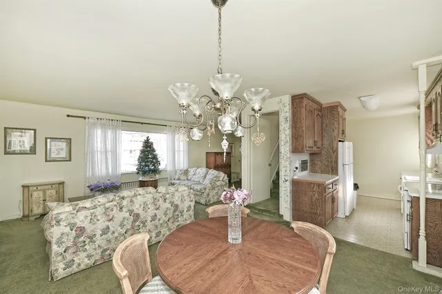 $559,000 | 32 Horton Drive, Huntington, NY 11746