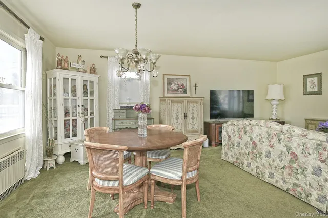 $559,000 | 32 Horton Drive, Huntington, NY 11746