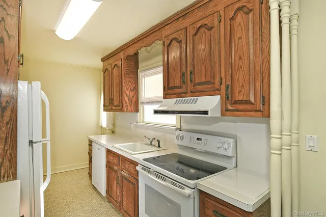 $559,000 | 32 Horton Drive, Huntington, NY 11746