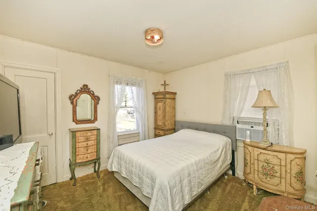 $559,000 | 32 Horton Drive, Huntington, NY 11746