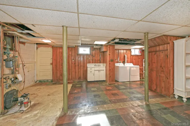 $559,000 | 32 Horton Drive, Huntington, NY 11746