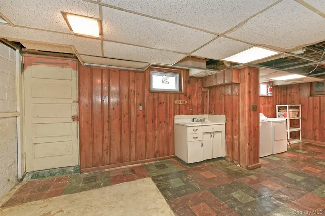 $559,000 | 32 Horton Drive, Huntington, NY 11746