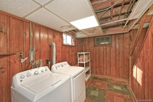 $559,000 | 32 Horton Drive, Huntington, NY 11746