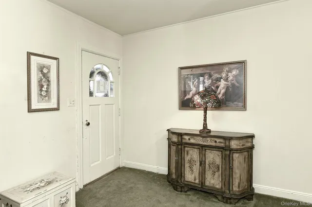 $559,000 | 32 Horton Drive, Huntington, NY 11746